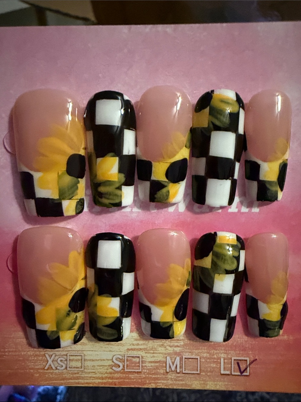 Checkerboard Sunflower handmade acrylic Press-On Nails - Black, White & Yellow